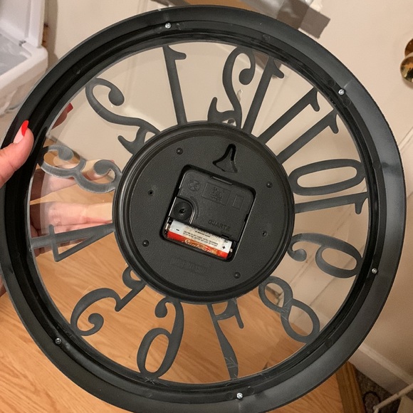 ❌❌SOLD❌❌ Wall Clock - Picture 4 of 4